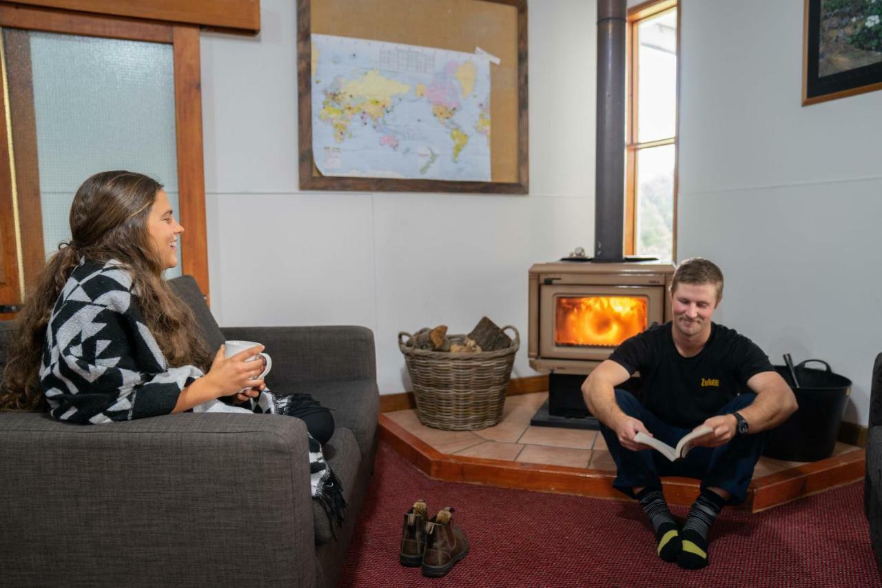 Hostel Lone Moose Backpackers Te Anau Zewnętrze zdjęcie